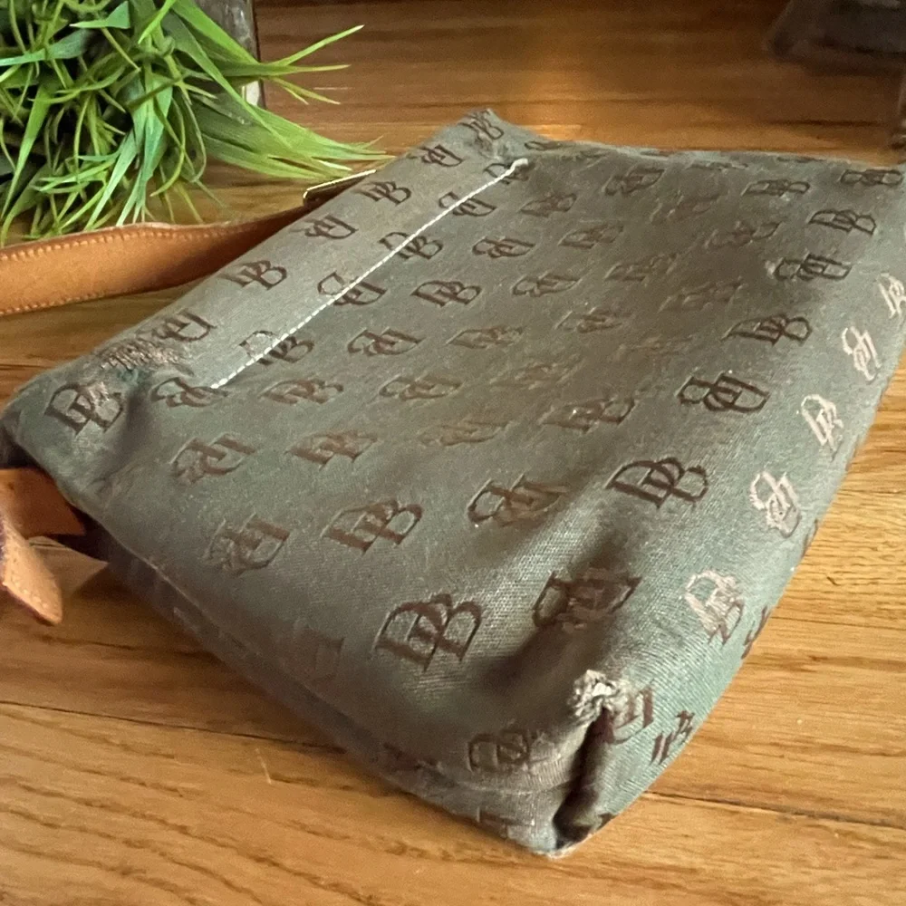 Dooney & Bourke Vtg Mini Bag w/ leather strap - Picture 9 of 10